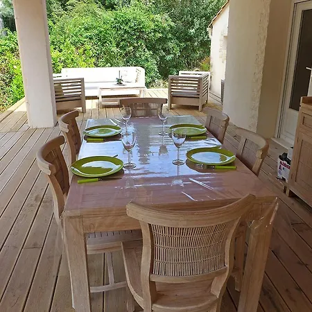 Holiday Leo Holiday home Frejus