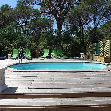 Holiday Leo Holiday home